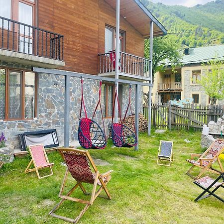 Manana Japaridze'S Guesthouse メスティア エクステリア 写真